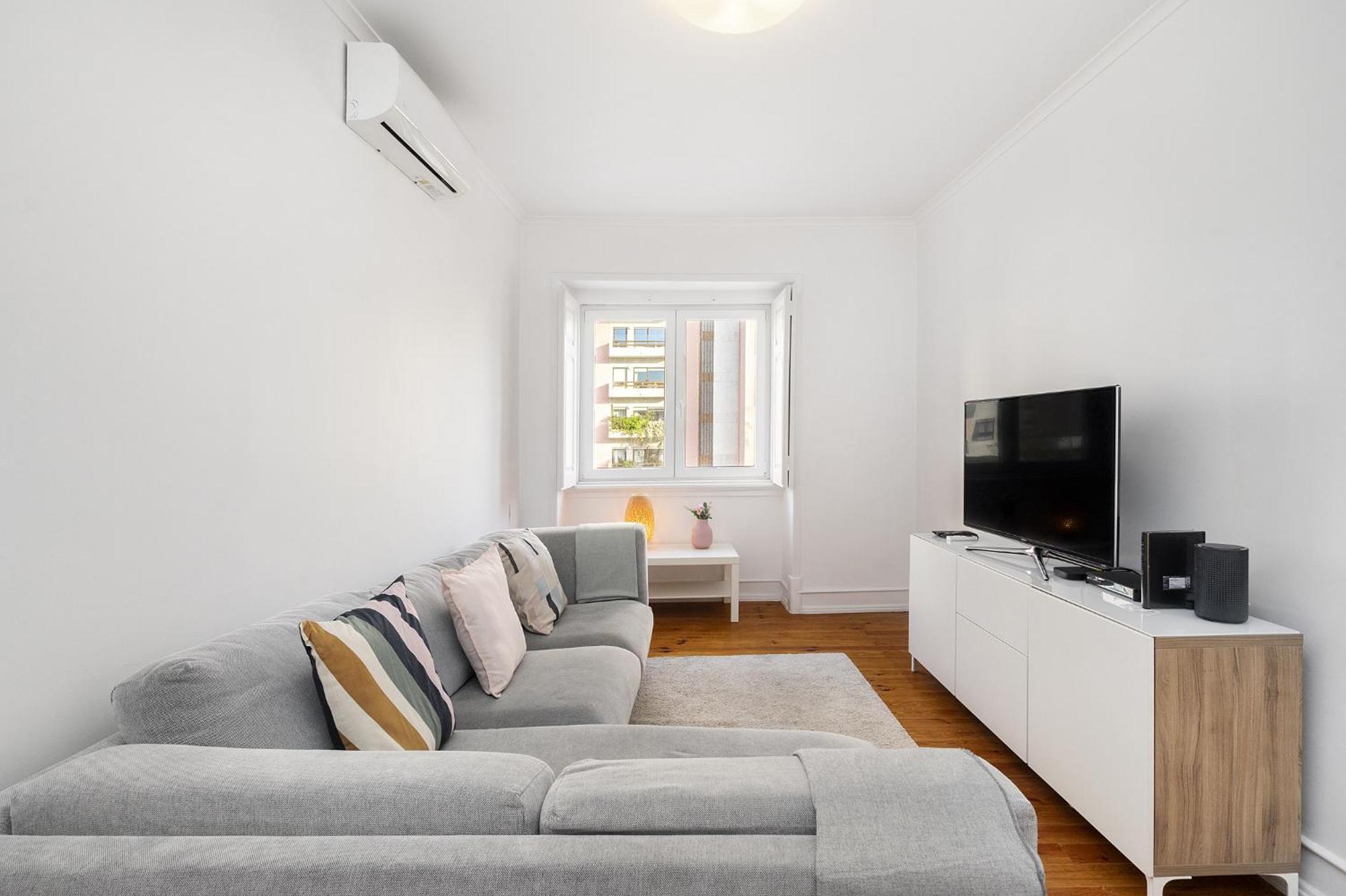 Whome Mid-term Marvel: Your Away From Apartamento