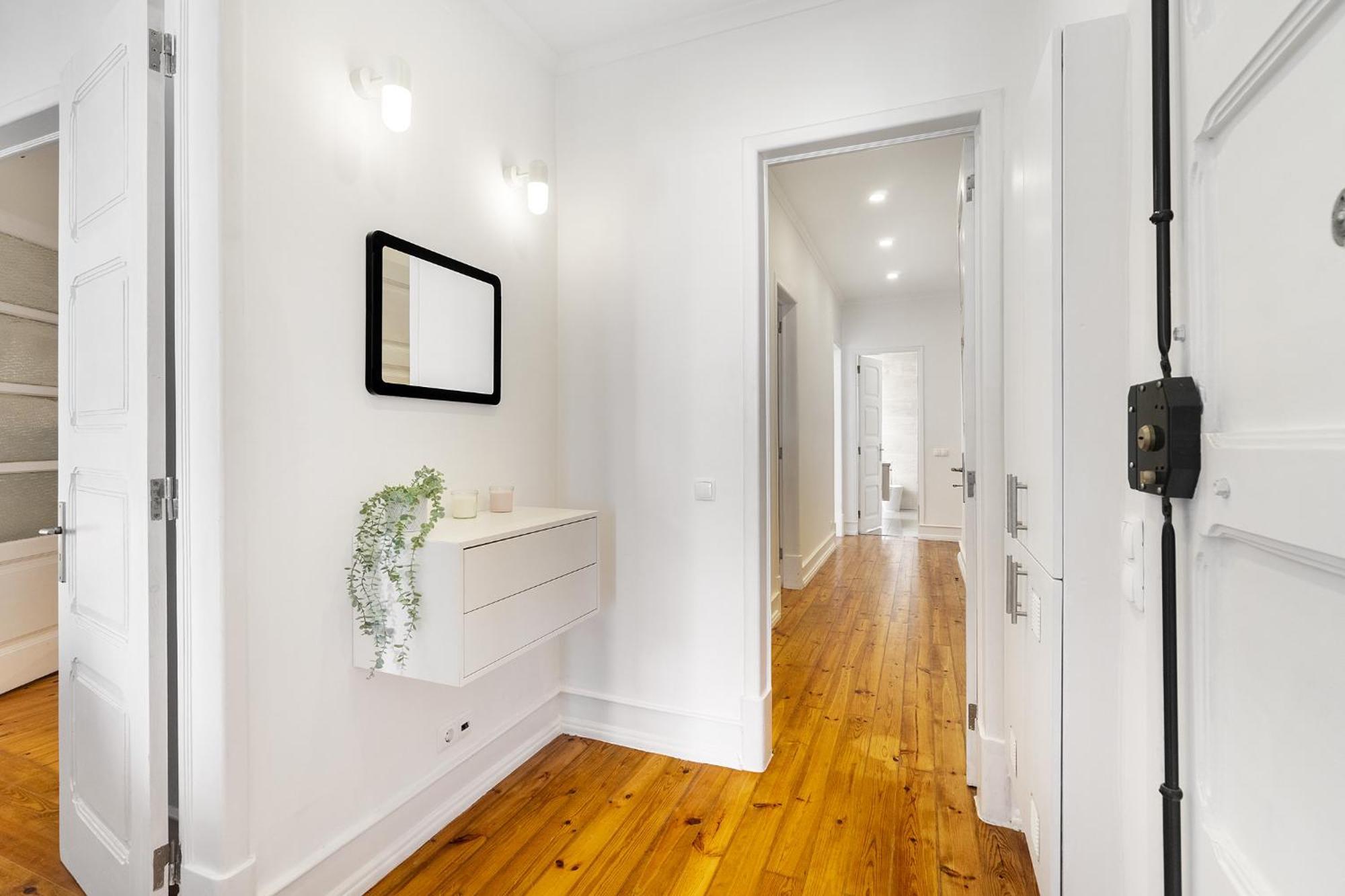 Whome Mid-term Marvel: Your Away From Apartamento *